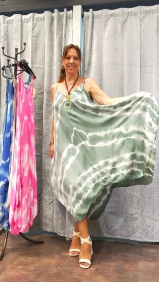 VESTIDO VISCOSA PICOS - Imagen 4